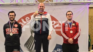 Mikecu dve zlatne medalje